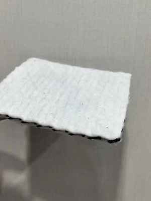 Trójwymiarowa sieć kompozytowej drenażu dla zbiorników i ochrony zbocza