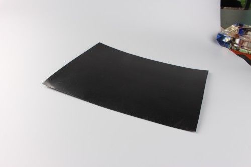 Gładka geomembrana HDPE o doskonałej odporności chemicznej i długości 30m-100m do zastosowań w składowiskach odpadów i górnictwie