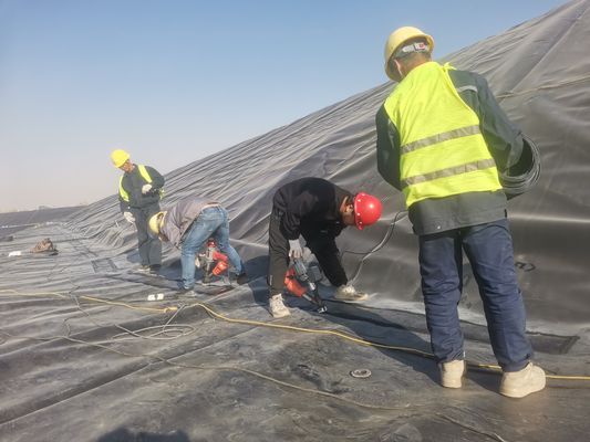 Doskonała odporność chemiczna geomembrana HDPE do skutecznego kontrolowania przecieków w zastosowaniach inżynierii środowiskowej