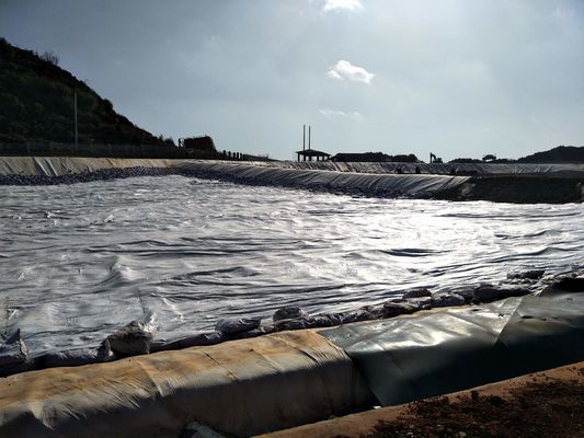Odporność chemiczna geomembran HDPE z polietylenu o wysokiej gęstości Zapobieganie wyciekom w zakładach magazynowania odpadowych