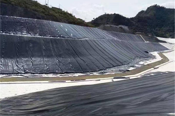 Wyższa bariera płynu i długotrwała ochrona Geomembrana HDPE