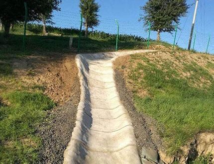 Antykorozyjna i przeciwstarzeniowa mata cementowa o szerokości 4m do budownictwa w trudnych warunkach