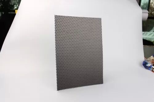 Wysoki współczynnik tarcia, stabilna geomembrana HDPE antypoślizgowa o bardzo niskiej niedręczności dla projektów inżynierskich